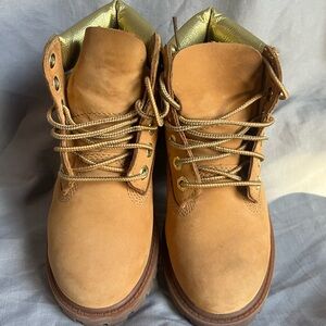 Little Kids Wheat Timberland boots size 11